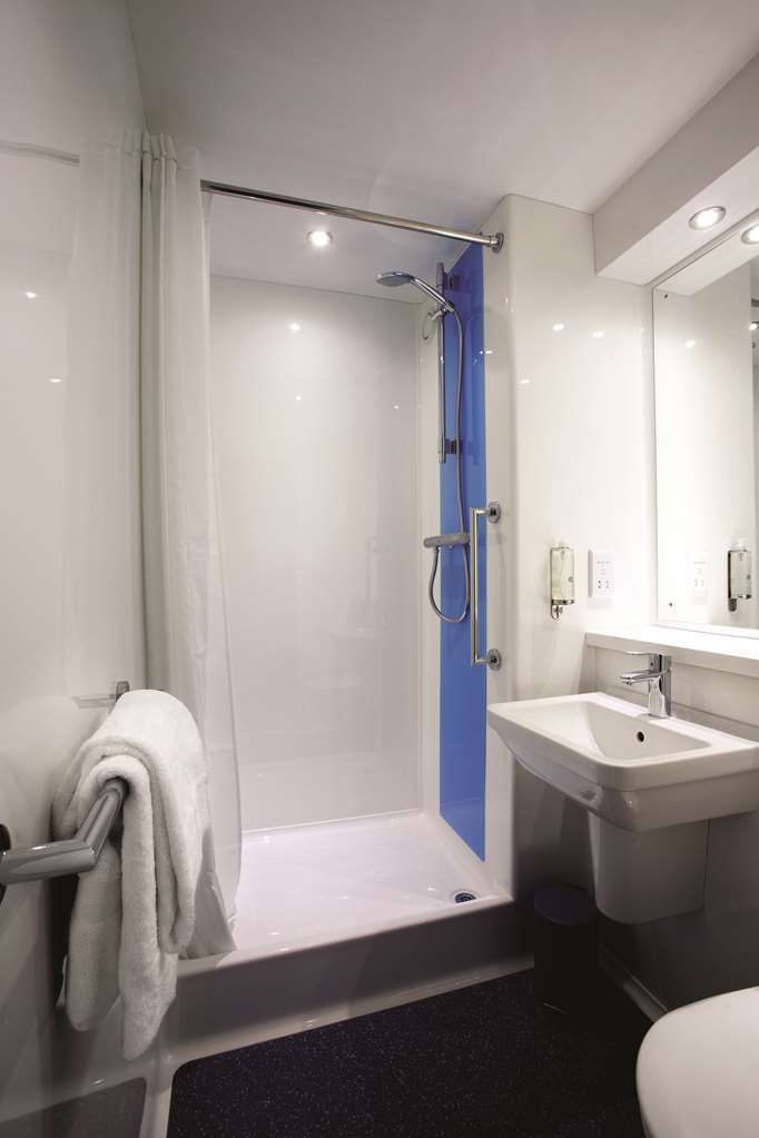 Travelodge Peterborough Central Rum bild