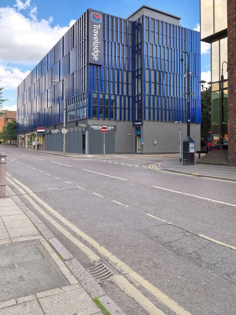 Travelodge Peterborough Central Exteriör bild